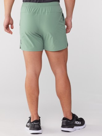 On Essential Shorts - Men's 2