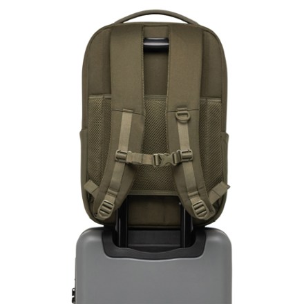 herschel backpack rei Retreat – Supply Co. USA The integrated hydration system compatibility makes it suitable for long tracks or challenging hikes Herschel and REI Backpacks -