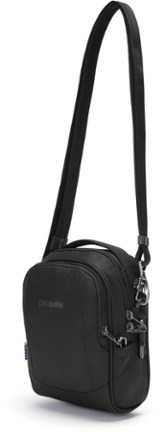 Rei hotsell travel purse