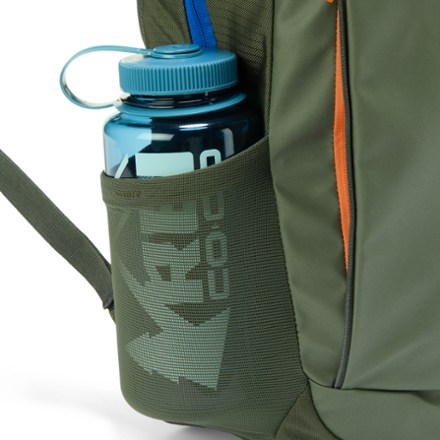 Cotopaxi Allpa 18 L Daypack Water bottle pocket (Water bottle sold separately)