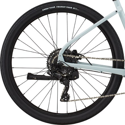Cannondale Adventure 1 Bike 2