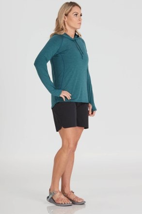NRS H2Core Silkweight Long-Sleeve Hoodie - Women's 3
