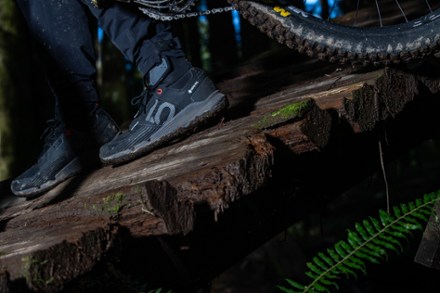 Five Ten Trailcross GTX Mountain Bike Shoes - Men's 9