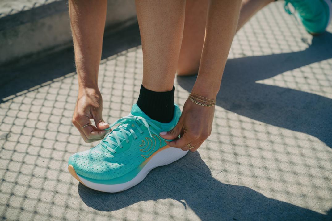 Location Image for Atmos Road-Running Shoes - Women's