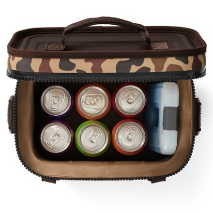 YETI Hopper Flip 8 Soft Cooler 7