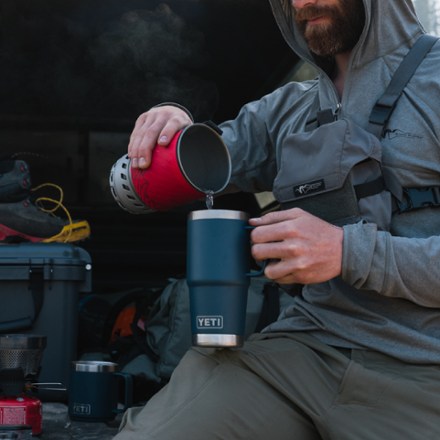 Yeti' Rambler 20 oz. Travel Mug - Rescue Red – Trav's Outfitter