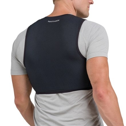 Nathan Aerozip Hydration Vest 2