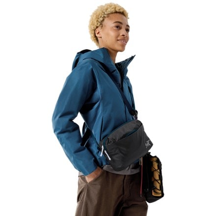 Arc'teryx Heliad Crossbody Bag 5