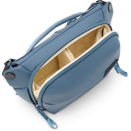 Peak Design Everyday Sling Bag 2