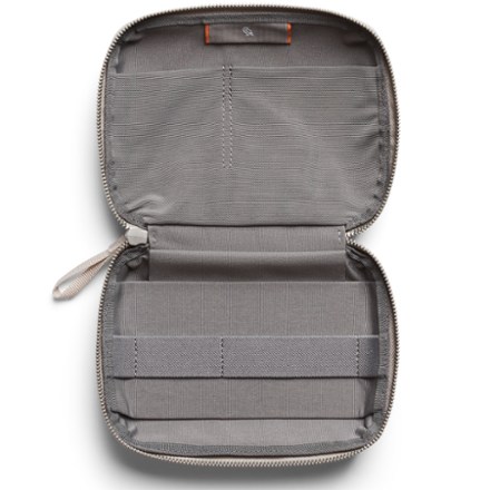 Bellroy Tech Kit Compact Pouch 3