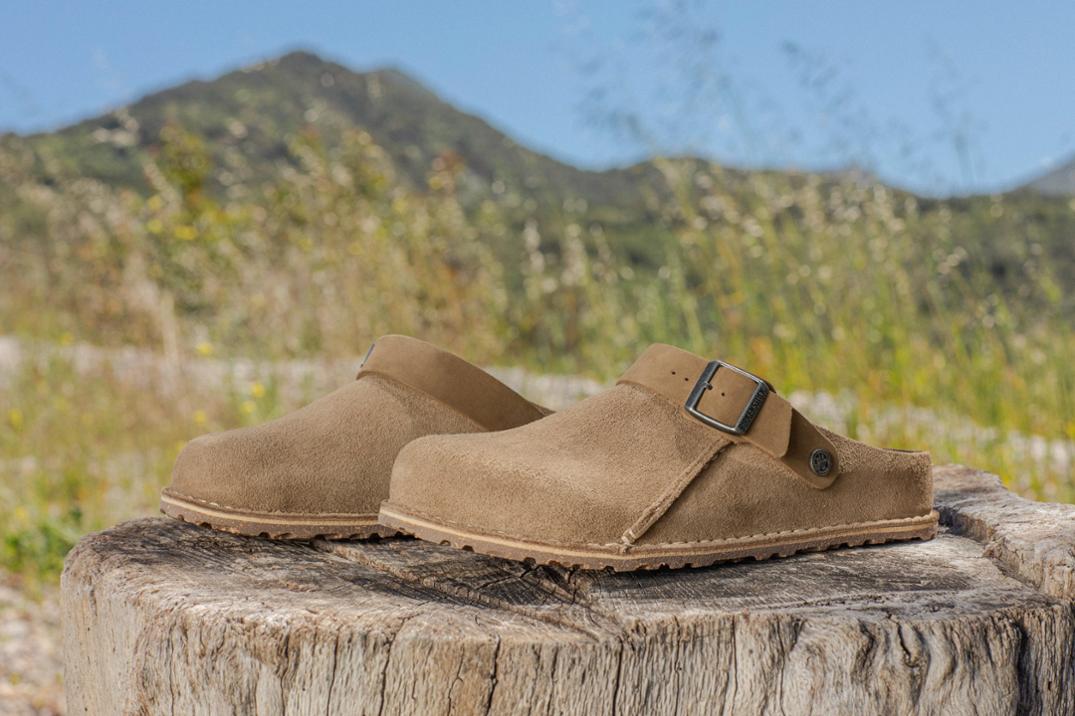 Location Image for Lutry Suede Clogs - Women's