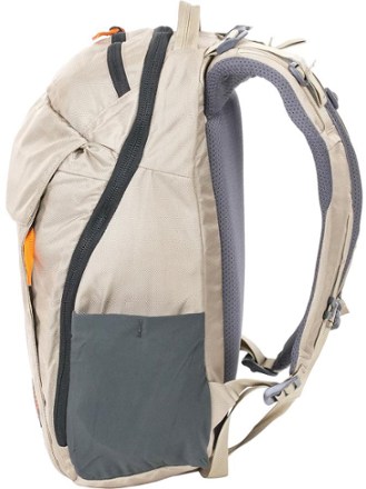 MYSTERY RANCH District 18 Backpack 3