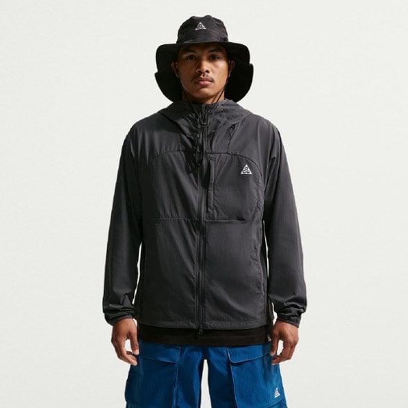 On Body Image of color Anthracite/Anthracite/White