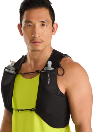 Arc'teryx Norvan 7 Hydration Vest - Men's 8