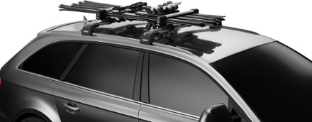 Thule SnowPack Ski/Snowboard Rack - Medium In Use
