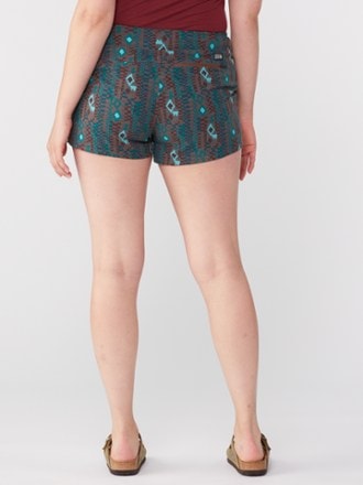 Mountain Hardwear Dynama Pull-On Shorts - Women's 3