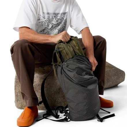 Arc'teryx Konseal 15 Pack 8