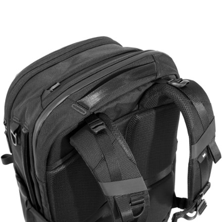 Aer Travel Pack 4 - 35 L 7