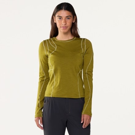 SENIQ Everform Merino Wool All-Season Long-Sleeve Base Layer Shirt - Women's 2