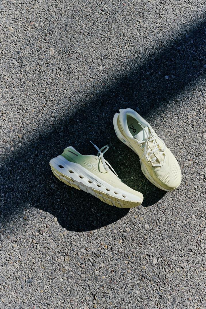 Location Image for Cloudrunner 3 Road-Running Shoes - Women's