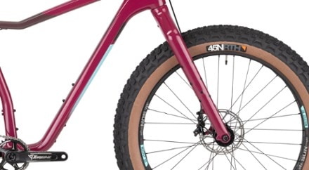 Salsa Mukluk Carbon XT Fat-Tire Bike 3
