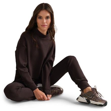 RHONE DreamGlow Tapered-Leg Pants - Women's 7