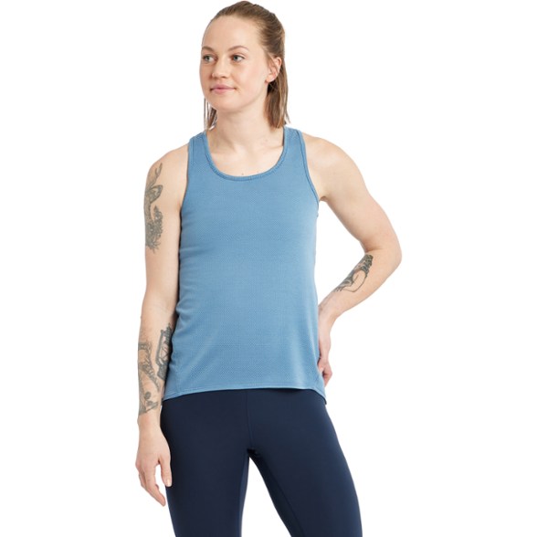 On Body Image of color Stratus
