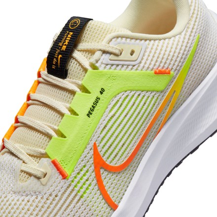 Nike Air Zoom Pegasus 40 Road-Running Shoes - Men's 4