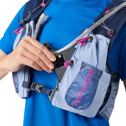 Nathan VaporAiress 3.0 7 L Hydration Vest - Women's 10