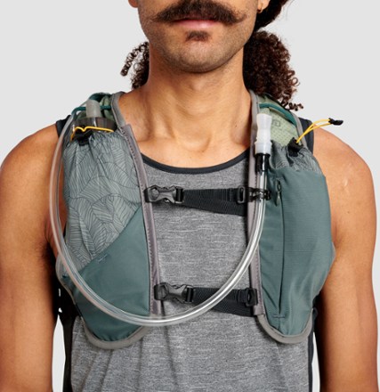 Ultimate Direction Trail Hydration Vest 5