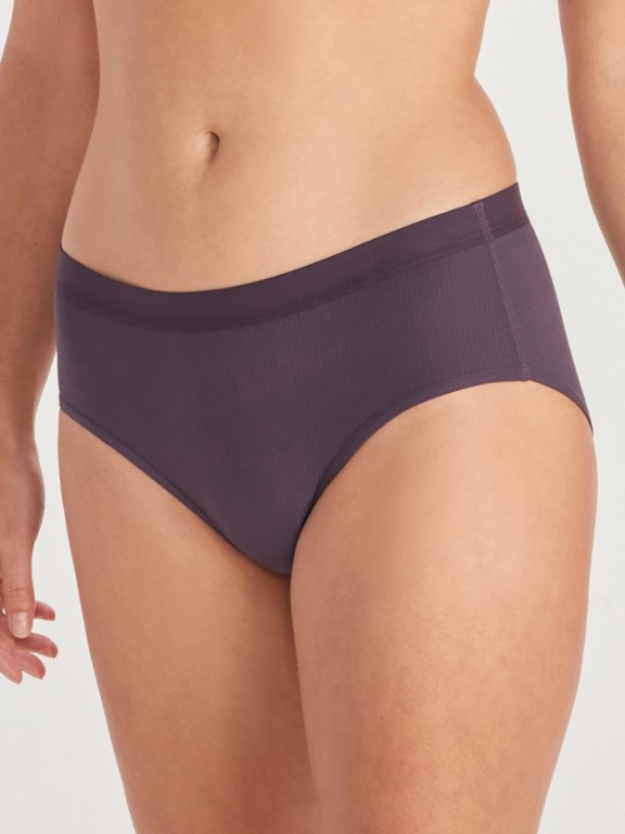 On Body Image of color Nightshade