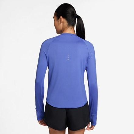 Nike Swift Dri-FIT UV Long-Sleeve Crewneck Top - Women's 1