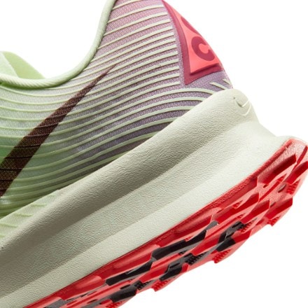 Nike ACG Ultrafly Trail-Running Shoes 8