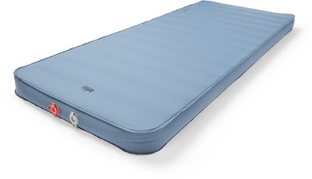 REI Co-op Camp Dreamer XL Self-Inflating Deluxe Bed 3/4 view (Thunder Blue)