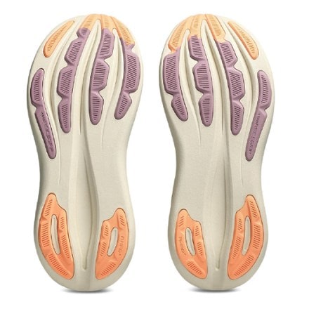 ASICS GEL-Nimbus 28 Road-Running Shoes - Women's 4
