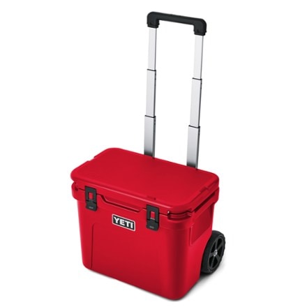 YETI Roadie 32 Wheeled Cooler 3