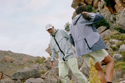 On Explorer Rain Jacket - Women's 8