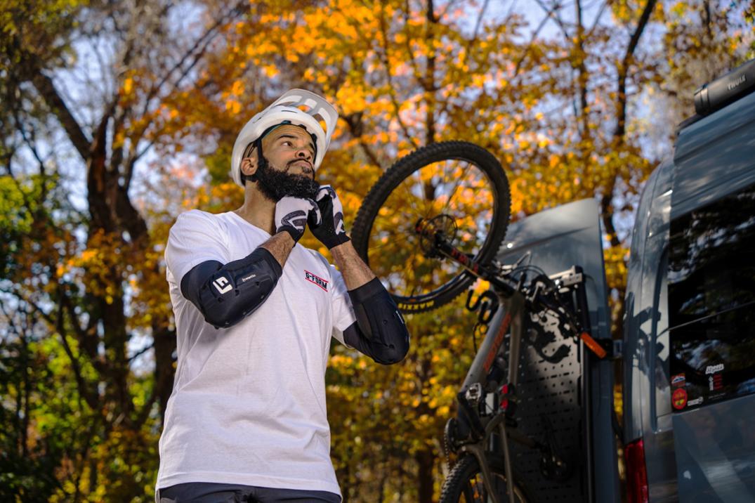 Location Image for Tempo MTB Gloves