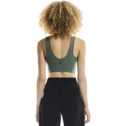 On Core 2-in-1 Crop Tank Top - Women's 2