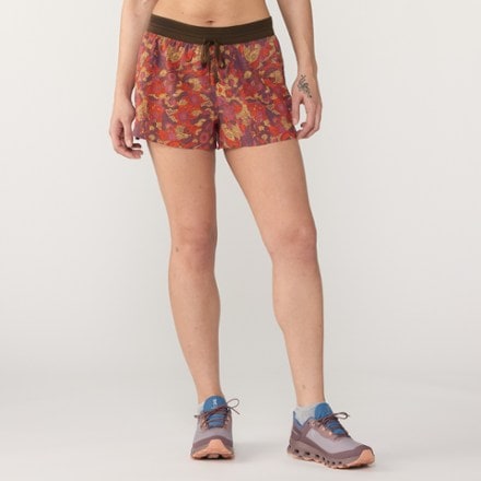 Janji AFO Middle 3" Shorts - Women's 1