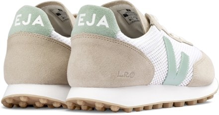 VEJA Rio Blanco Light Sneakers - Women's 2