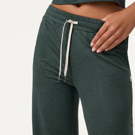 Vuori Halo Essential Wideleg Pants - Women's 6