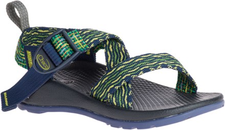 boys chaco sandals