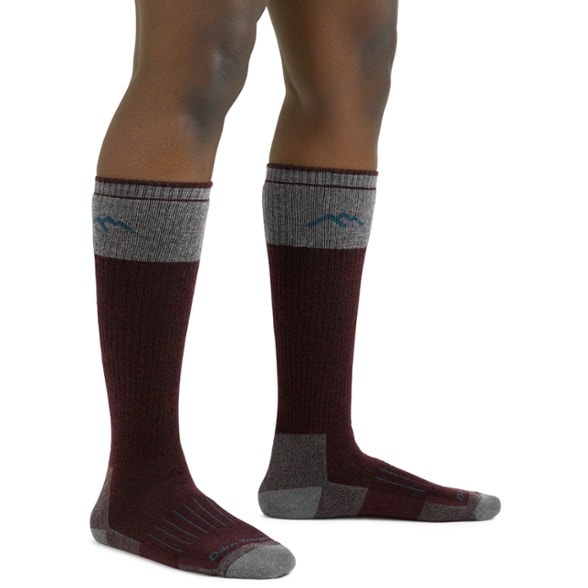 Detail Image of color Burgundy
