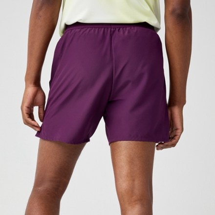 Brooks Dash 6" Shorts - Men's 1