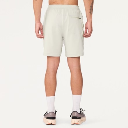 Vuori Ponto Re/ACTV Lined 7" Shorts - Men's 2