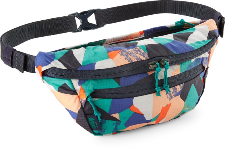 3/4 front view (Crag Ascent Orange)