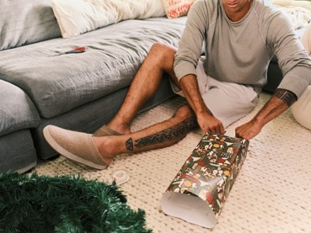 OluKai Hamani Hulu Slippers - Men's 8
