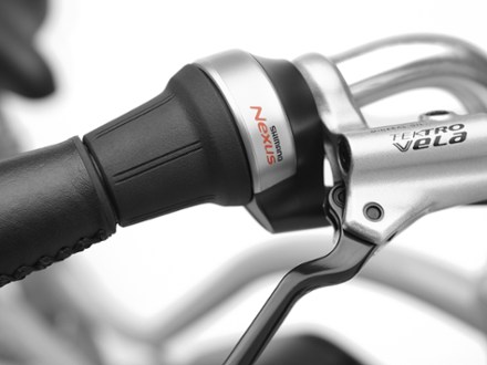 Electra Townie Go! 5i Step-Through Electric Bike 9