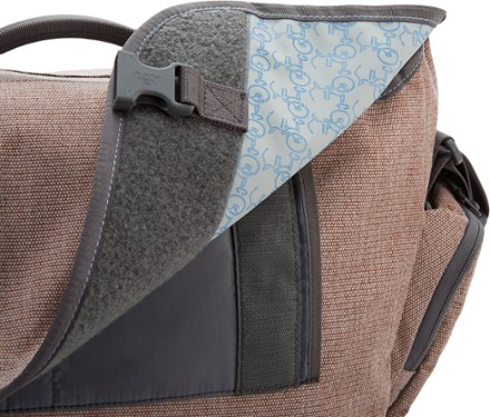 Alternate View (Natural/Gunmetal)